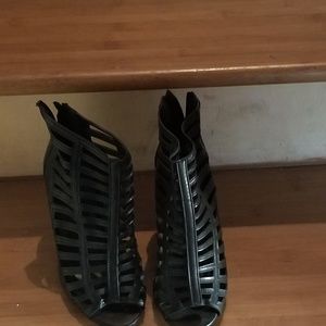 Cute low heel shoes (w/out box)